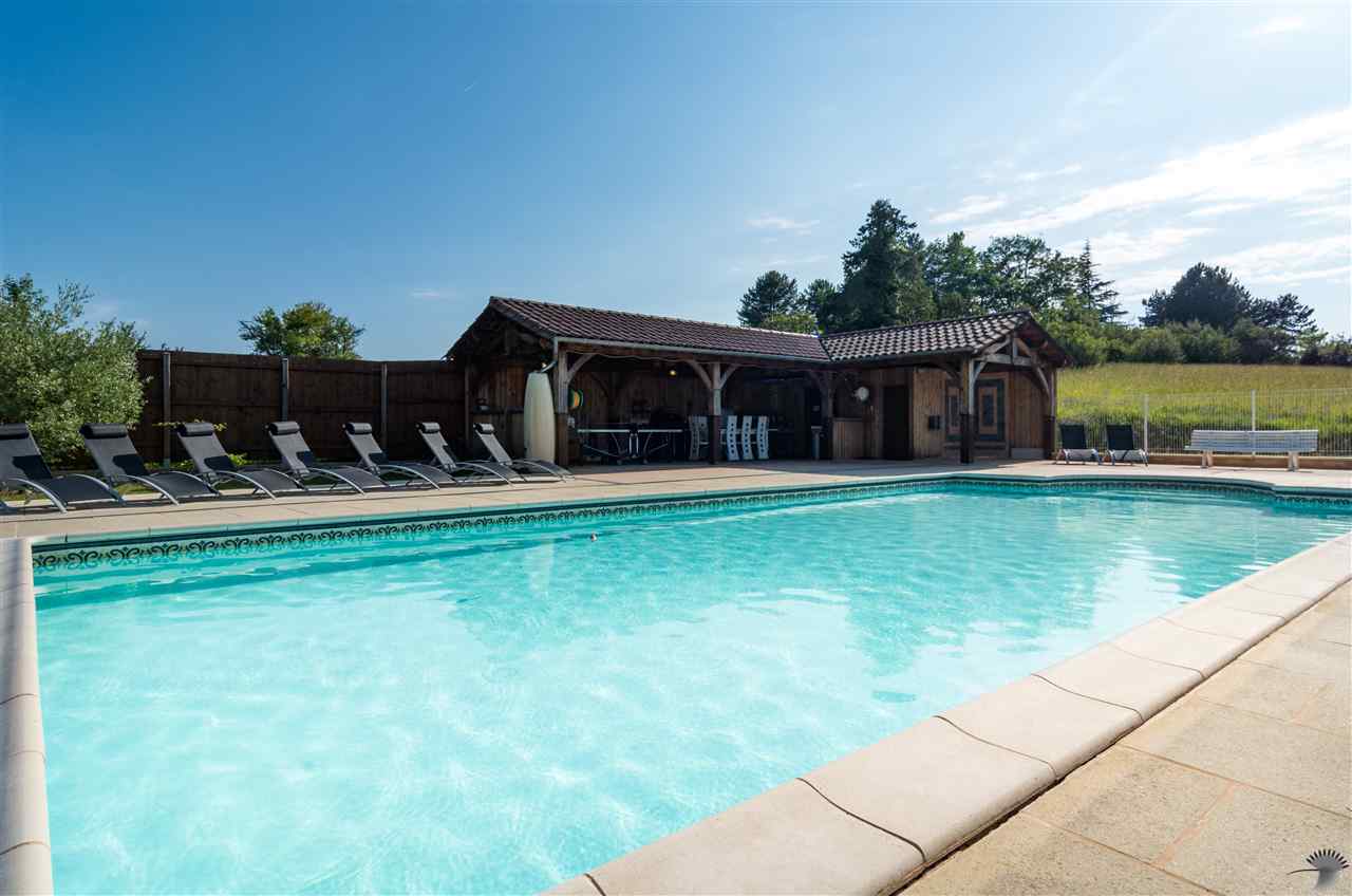 resized-2349823-2048  1536.jpg